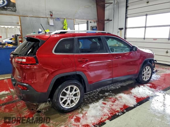 ✅ 2014 Jeep Cherokee Latitude • VIN: 1C4PJMCS5EW268420 • Lot: 93944655. Wystawiony na Copart z przebiegiem 119 450 mil. Bezpłatny archiwum sprzedaży aukcyjnych z USA i szczegółowy raport historii pojazdu na DreamBid. Zdjęcie 3.
