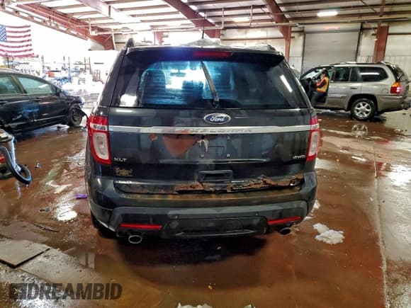 ✅ 2011 Ford Explorer XLT • VIN: 1FMHK8D80BGA62211 • Lot: 95034685. Wystawiony na Copart z przebiegiem 193 241 mil. Bezpłatny archiwum sprzedaży aukcyjnych z USA i szczegółowy raport historii pojazdu na DreamBid. Zdjęcie 6.