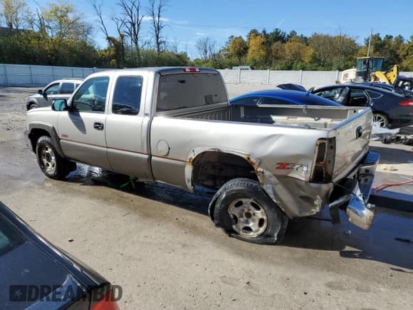✅ 2003 Chevrolet Silverado 1500 LS • VIN: 1GCEK19T33E162165 • Лот: 76124424. Опубликован ранее на Copart с пробегом 252 815 миль. Бесплатный доступ к архиву аукционных продаж из США и подробный отчёт об истории автомобиля на DreamBid. Изображение 2.