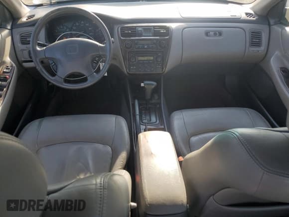 ✅ 1999 Honda Accord EX • VIN: 1HGCG1656XA056483 • Lot: 81012165. Wystawiony na Copart z przebiegiem 172 315 mil. Bezpłatny archiwum sprzedaży aukcyjnych z USA i szczegółowy raport historii pojazdu na DreamBid. Zdjęcie 8.