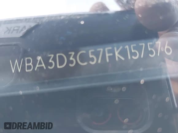 ✅ 2015 BMW 3 Series 328d • VIN: WBA3D3C57FK157576 • Lot: 40698918. Wystawiony na IAAI z przebiegiem 114 661 mil. Bezpłatny archiwum sprzedaży aukcyjnych z USA i szczegółowy raport historii pojazdu na DreamBid. Zdjęcie 9.