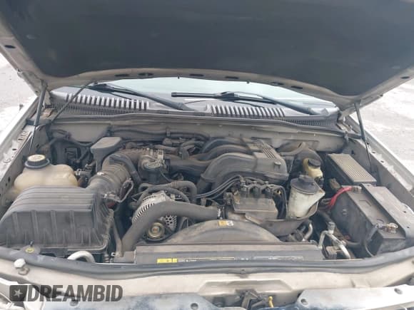 ✅ 2004 Ford Explorer XLT • VIN: 1FMDU73KX4UB18210 • Lot: 42504862. Listed on IAAI with 264,644 mi. Free auction sales archive from the USA and detailed vehicle history report at DreamBid. Image 10.