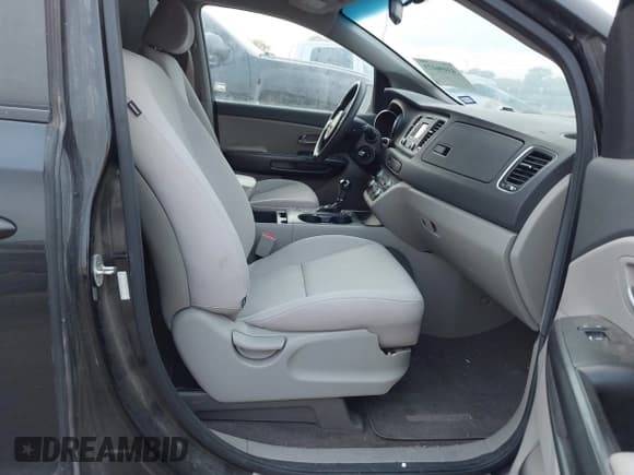 ✅ 2016 Kia Sedona LX • VIN: KNDMB5C11G6091929 • Lot: 43496473. Listed on IAAI with 193,001 mi. Free auction sales archive from the USA and detailed vehicle history report at DreamBid. Image 5.