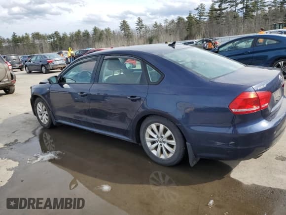 ✅ 2013 Volkswagen Passat Wolfsburg Edition • VIN: 1VWAP7A31DC134194 • Лот: 50797595. Опубликован ранее на Copart с пробегом 136 880 миль. Бесплатный доступ к архиву аукционных продаж из США и подробный отчёт об истории автомобиля на DreamBid. Изображение 2.