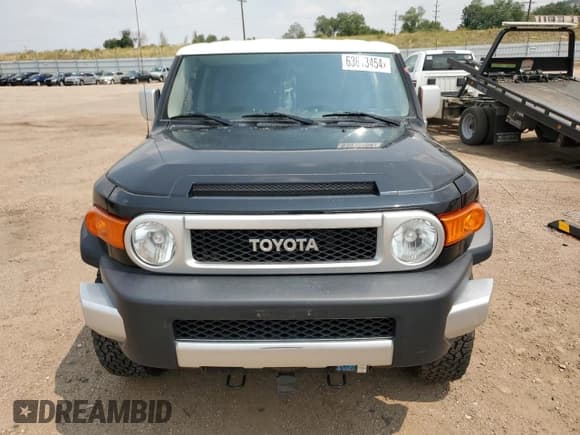 ✅ 2007 Toyota FJ Cruiser • VIN: JTEBU11F170031365 • Lot: 63613454. Listed on Copart with Not provided. Free auction sales archive from the USA and detailed vehicle history report at DreamBid. Image 5.