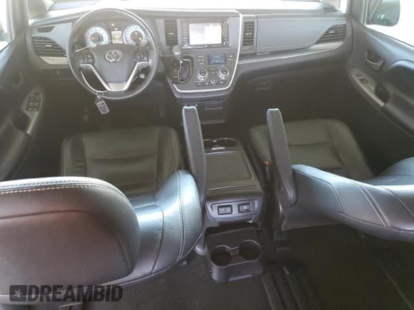 ✅ 2020 Toyota Sienna SE • VIN: 5TDXZ3DC3LS087193 • Lot: 65535045. Listed on Copart with 45,656 mi. Free auction sales archive from the USA and detailed vehicle history report at DreamBid. Image 8.