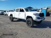 ✅ 2018 Toyota Tacoma SR5 • VIN: 3TMDZ5BN7JM037641 • Лот: 40901641. Опубликован ранее на IAAI с пробегом 95 278 миль. Бесплатный доступ к архиву аукционных продаж из США и подробный отчёт об истории автомобиля на DreamBid. Изображение 1.