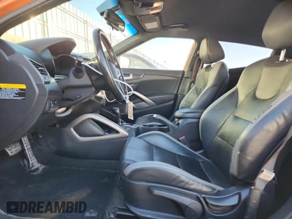 ✅ 2016 Hyundai Veloster Turbo • VIN: KMHTC6AE6GU297193 • Lot: 91135935. Listed on Copart with 74,621 mi. Free auction sales archive from the USA and detailed vehicle history report at DreamBid. Image 7.