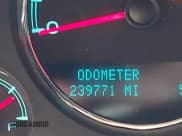 ✅ 2010 Chevrolet Suburban LT • VIN: 1GNUKJE38AR220673 • Lot: 42626250. Listed on IAAI with 239,771 mi. Free auction sales archive from the USA and detailed vehicle history report at DreamBid. Image 16.