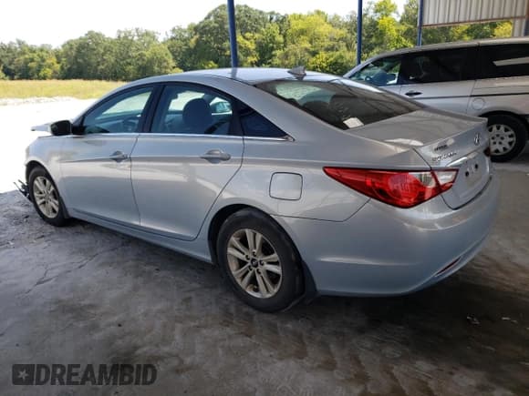 ✅ 2013 Hyundai Sonata GLS • VIN: 5NPEB4AC1DH706581 • Lot: 69019954. Listed on Copart with 119,497 mi. Free auction sales archive from the USA and detailed vehicle history report at DreamBid. Image 2.