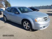 ✅ 2013 Dodge Avenger SE • VIN: 1C3CDZAB0DN661160 • Lot: 85726174. Wystawiony na Copart z przebiegiem 195 615 mil. Bezpłatny archiwum sprzedaży aukcyjnych z USA i szczegółowy raport historii pojazdu na DreamBid. Zdjęcie 4.