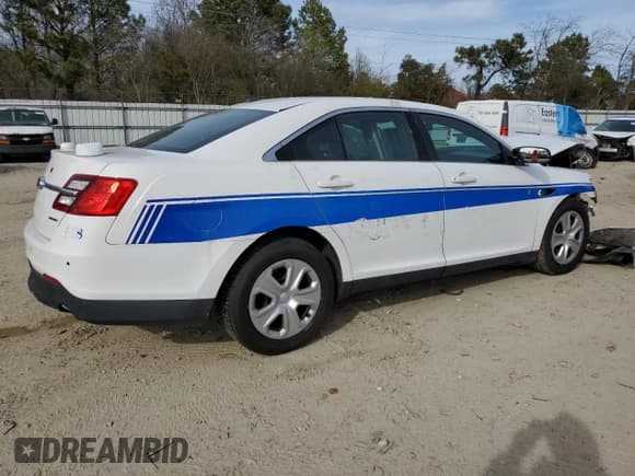 ✅ 2016 Ford Police Interceptor • VIN: 1FAHP2L87GG113625 • Lot: 49279255. Listed on Copart with 121,729 mi. Free auction sales archive from the USA and detailed vehicle history report at DreamBid. Image 3.