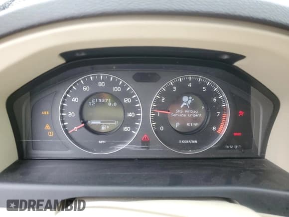 ✅ 2008 Volvo V70 • VIN: YV1BW982581011254 • Lot: 84570414. Wystawiony na Copart z przebiegiem 219 371 mil. Bezpłatny archiwum sprzedaży aukcyjnych z USA i szczegółowy raport historii pojazdu na DreamBid. Zdjęcie 9.