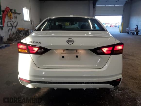 ✅ 2025 Nissan Altima SV • VIN: 1N4BL4DV9SN349280 • Lot: 87250135. Listed on Copart with 25,647 mi. Free auction sales archive from the USA and detailed vehicle history report at DreamBid. Image 6.