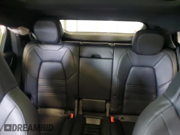 ✅ 2024 Porsche Cayenne • VIN: WP1BA2AY3RDA56525 • Lot: 61639585. Listed on Copart with 3,204 mi. Free auction sales archive from the USA and detailed vehicle history report at DreamBid. Image 10.