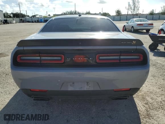 ✅ 2022 Dodge Challenger R/T Scat Pack Widebody • VIN: 2C3CDZFJ6NH100357 • Lot: 70644824. Wystawiony na Copart z przebiegiem 30 672 mil. Bezpłatny archiwum sprzedaży aukcyjnych z USA i szczegółowy raport historii pojazdu na DreamBid. Zdjęcie 6.