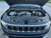 ✅ 2022 Jeep Wagoneer Series II • VIN: 1C4SJUBT7NS166631 • Лот: 85012325. Опубликован ранее на Copart с пробегом 137 017 миль. Бесплатный доступ к архиву аукционных продаж из США и подробный отчёт об истории автомобиля на DreamBid. Изображение 7.