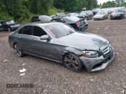 ✅ 2018 Mercedes-Benz C 300 • VIN: 55SWF4KB3JU270016 • Lot: 42739221. Wystawiony na IAAI z przebiegiem 58 669 mil. Bezpłatny archiwum sprzedaży aukcyjnych z USA i szczegółowy raport historii pojazdu na DreamBid. Zdjęcie 13.