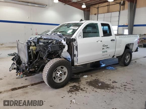 ✅ 2017 Chevrolet Silverado 2500HD Work Truck • VIN: 1GC2KUEG2HZ172067 • Lot: 87768465. Wystawiony na Copart z przebiegiem 125 981 mil. Bezpłatny archiwum sprzedaży aukcyjnych z USA i szczegółowy raport historii pojazdu na DreamBid. Zdjęcie 1.