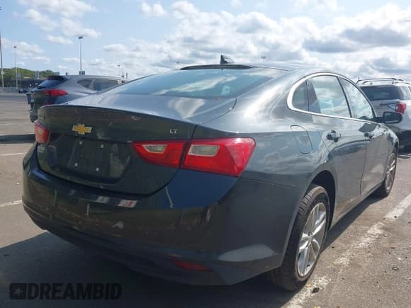 ✅ 2018 Chevrolet Malibu LT • VIN: 1G1ZD5STXJF119746 • Lot: 43173441. Listed on IAAI with 92,484 mi. Free auction sales archive from the USA and detailed vehicle history report at DreamBid. Image 4.