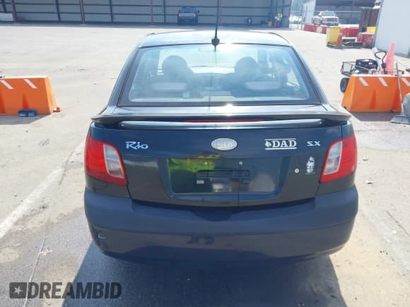 ✅ 2009 Kia Rio LX • VIN: KNADE223496504192 • Lot: 42647197. Listed on IAAI with 131,710 mi. Free auction sales archive from the USA and detailed vehicle history report at DreamBid. Image 16.