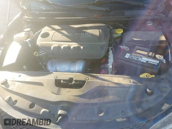 ✅ 2015 Chrysler 200 S • VIN: 1C3CCCBB7FN566810 • Lot: 43576096. Listed on IAAI with 198,000 mi. Free auction sales archive from the USA and detailed vehicle history report at DreamBid. Image 10.