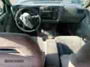 1996 Chevrolet Blazer z VIN 1GNDT13W6T2282966, wystawiony jako Copart lot #60237264 z przebiegiem 192 168 mil mil oraz Szkoda całkowita • Salvage title. Historia ofert i sprzedaży dostępna na DreamBid. Obrazek 8.