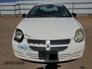 2004 Dodge Neon SXT z VIN 1B3ES56C24D630813, wystawiony jako Copart lot #60723685 z przebiegiem 69 856 mil mil oraz Szkoda całkowita • Salvage title. Historia ofert i sprzedaży dostępna na DreamBid. Obrazek 5.