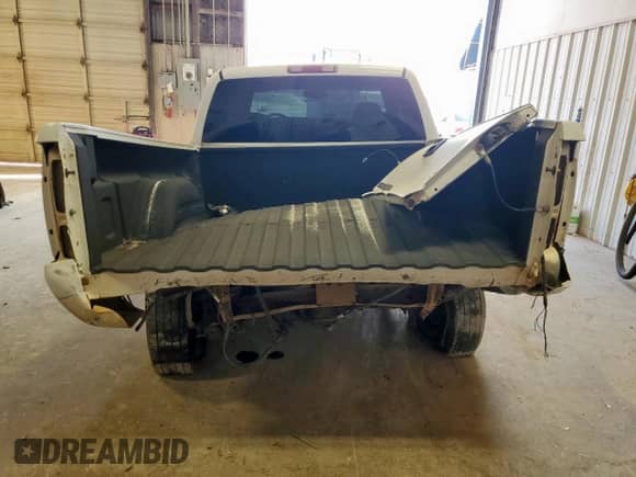 2007 GMC Sierra 1500 SLE1 with VIN 1GTEC19Z97Z112984, listed as a Copart auction lot 57942025 with 267,802 mi miles and Salvage title. Bid and sale history available at DreamBid. Image 6.