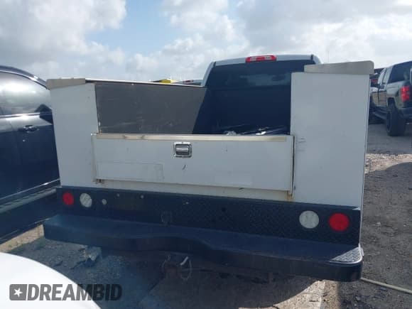 ✅ 2019 Chevrolet Silverado 2500HD Work Truck • VIN: 2GB2CREG1K1221564 • Lot: 42362013. Listed on IAAI with 126,897 mi. Free auction sales archive from the USA and detailed vehicle history report at DreamBid. Image 15.