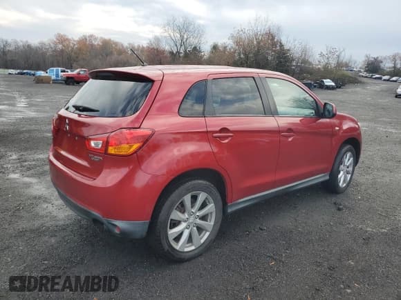 ✅ 2014 Mitsubishi Outlander ES • VIN: 4A4AR3AU5EE012533 • Lot: 91644595. Wystawiony na Copart z przebiegiem 181 142 mil. Bezpłatny archiwum sprzedaży aukcyjnych z USA i szczegółowy raport historii pojazdu na DreamBid. Zdjęcie 3.