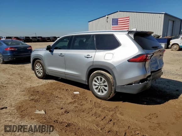 ✅ 2024 Toyota Highlander XLE • VIN: 5TDAAAA54RS003642 • Лот: 71695005. Опубликован ранее на Copart с пробегом 29 804 миль. Бесплатный доступ к архиву аукционных продаж из США и подробный отчёт об истории автомобиля на DreamBid. Изображение 2.