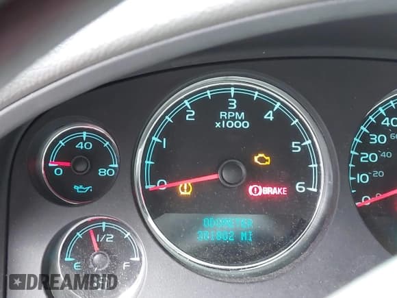 ✅ 2008 Chevrolet Suburban LTZ • VIN: 1GNFK16368R200844 • Lot: 41722464. Listed on IAAI with 381,802 mi. Free auction sales archive from the USA and detailed vehicle history report at DreamBid. Image 7.