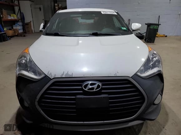 ✅ 2016 Hyundai Veloster Turbo • VIN: KMHTC6AE3GU250686 • Lot: 83077234. Wystawiony na Copart z przebiegiem 140 737 mil. Bezpłatny archiwum sprzedaży aukcyjnych z USA i szczegółowy raport historii pojazdu na DreamBid. Zdjęcie 5.