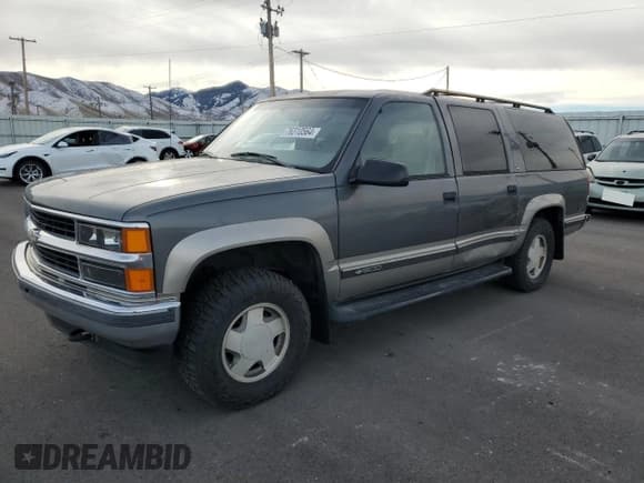 ✅ 1999 Chevrolet Suburban • VIN: 1GNFK16RXXJ442649 • Lot: 76310564. Wystawiony na Copart z przebiegiem 194 531 mil. Bezpłatny archiwum sprzedaży aukcyjnych z USA i szczegółowy raport historii pojazdu na DreamBid. Zdjęcie 1.