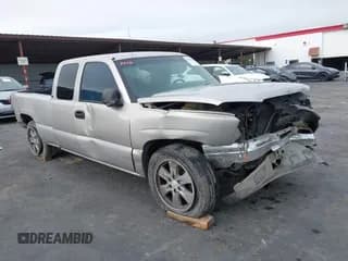 ✅ 2004 Chevrolet Silverado 1500 LS • VIN: 2GCEC19VX41197755 • Лот: 43588258. Опубликован ранее на IAAI с пробегом 215 840 миль. Бесплатный доступ к архиву аукционных продаж из США и подробный отчёт об истории автомобиля на DreamBid. Изображение 1.