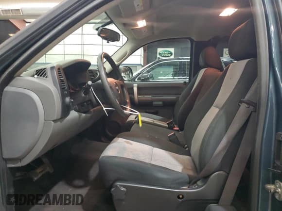 ✅ 2009 GMC Sierra 1500 SL • VIN: 1GTEC19C69Z284744 • Лот: 91813385. Опубликован ранее на Copart с пробегом 102 141 миль. Бесплатный доступ к архиву аукционных продаж из США и подробный отчёт об истории автомобиля на DreamBid. Изображение 7.