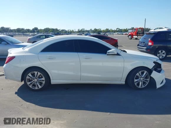 ✅ 2015 Mercedes-Benz CLA 250 • VIN: WDDSJ4EB4FN226941 • Lot: 43708611. Wystawiony na IAAI z przebiegiem 136 256 mil. Bezpłatny archiwum sprzedaży aukcyjnych z USA i szczegółowy raport historii pojazdu na DreamBid. Zdjęcie 14.