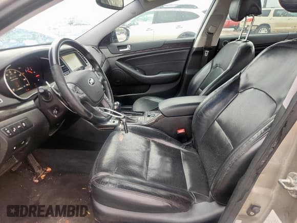 ✅ 2014 Kia Cadenza Premium • VIN: KNALN4D73E5135025 • Lot: 93888385. Listed on Copart with 203,866 mi. Free auction sales archive from the USA and detailed vehicle history report at DreamBid. Image 7.