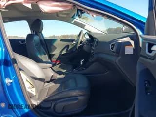 ✅ 2018 Hyundai Ioniq Limited • VIN: KMHC05LC7JU091760 • Lot: 40748696. Wystawiony na IAAI z przebiegiem 67 361 mil. Bezpłatny archiwum sprzedaży aukcyjnych z USA i szczegółowy raport historii pojazdu na DreamBid. Zdjęcie 5.