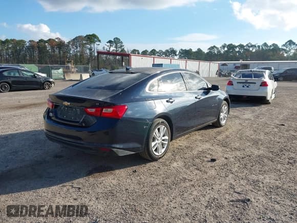 ✅ 2018 Chevrolet Malibu LT • VIN: 1G1ZD5ST5JF103471 • Lot: 43656129. Listed on IAAI with 138,362 mi. Free auction sales archive from the USA and detailed vehicle history report at DreamBid. Image 4.