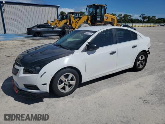 ✅ 2014 Chevrolet Cruze 1LT • VIN: 1G1PC5SB0E7120020 • Lot: 80328715. Wystawiony na Copart z przebiegiem 121 638 mil. Bezpłatny archiwum sprzedaży aukcyjnych z USA i szczegółowy raport historii pojazdu na DreamBid. Zdjęcie 1.
