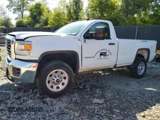 ✅ 2016 GMC Sierra 3500 • VIN: 1GT02VEG7GZ358120 • Lot: 69189984. Wystawiony na Copart z przebiegiem 138 773 mil. Bezpłatny archiwum sprzedaży aukcyjnych z USA i szczegółowy raport historii pojazdu na DreamBid. Zdjęcie 1.