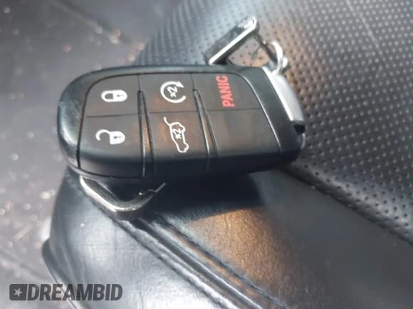 ✅ 2020 Jeep Grand Cherokee Overland • VIN: 1C4RJFCGXLC177237 • Lot: 42626486. Listed on IAAI with 39,629 mi. Free auction sales archive from the USA and detailed vehicle history report at DreamBid. Image 11.