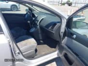 ✅ 2010 Nissan Sentra SR • VIN: 3N1AB6AP6AL693323 • Lot: 42781815. Wystawiony na IAAI z przebiegiem Nie podano. Bezpłatny archiwum sprzedaży aukcyjnych z USA i szczegółowy raport historii pojazdu na DreamBid. Zdjęcie 5.