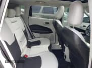 ✅ 2019 Jeep Compass Altitude • VIN: 3C4NJCBB7KT832430 • Lot: 42319691. Wystawiony na IAAI z przebiegiem 87 468 mil. Bezpłatny archiwum sprzedaży aukcyjnych z USA i szczegółowy raport historii pojazdu na DreamBid. Zdjęcie 8.