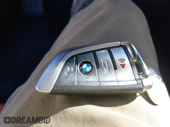 ✅ 2018 BMW 5 Series 530i xDrive • VIN: WBAJA7C56JWC76974 • Lot: 43649989. Listed on IAAI with 113,725 mi. Free auction sales archive from the USA and detailed vehicle history report at DreamBid. Image 11.