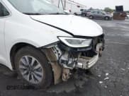 ✅ 2022 Chrysler Pacifica Hybrid Touring L • VIN: 2C4RC1L70NR121525 • Лот: 43166737. Опубликован ранее на IAAI с пробегом 98 309 миль. Бесплатный доступ к архиву аукционных продаж из США и подробный отчёт об истории автомобиля на DreamBid. Изображение 19.