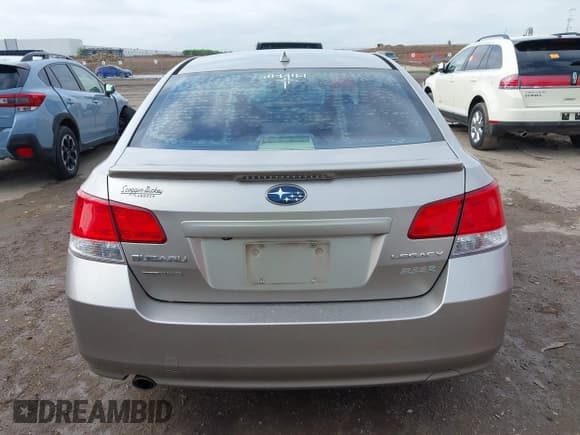 ✅ 2014 Subaru Legacy Premium • VIN: 4S3BMBD6XE3029700 • Lot: 42103113. Listed on IAAI with 105,043 mi. Free auction sales archive from the USA and detailed vehicle history report at DreamBid. Image 16.