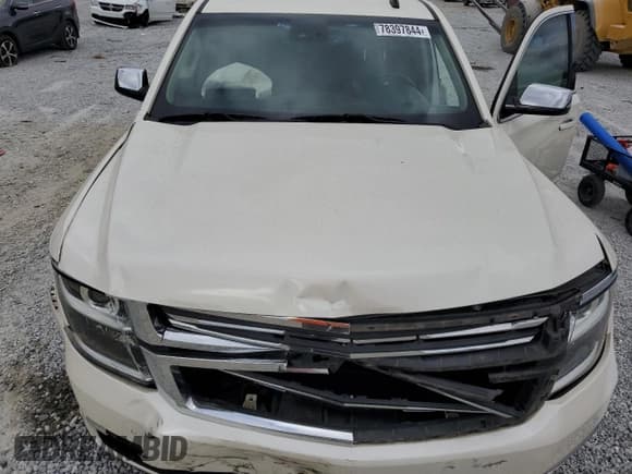 ✅ 2015 Chevrolet Suburban LTZ • VIN: 1GNSCKKC1FR142193 • Lot: 78397844. Wystawiony na Copart z przebiegiem 165 096 mil. Bezpłatny archiwum sprzedaży aukcyjnych z USA i szczegółowy raport historii pojazdu na DreamBid. Zdjęcie 13.